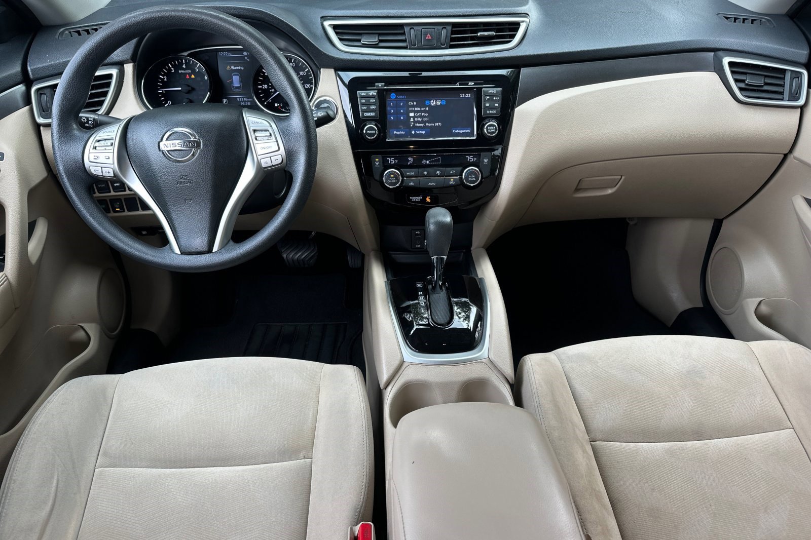 Used 2016 Nissan Rogue SV w/ SV Premium Package image 17