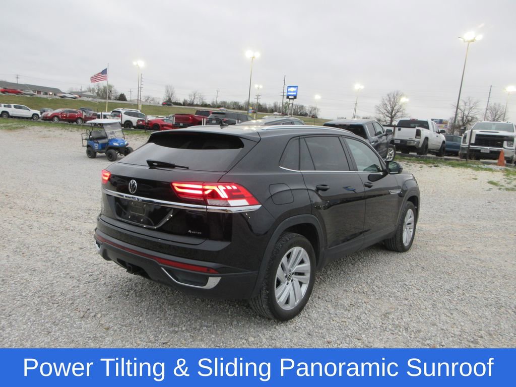 Used 2023 Volkswagen Atlas Cross Sport SE w/ Panoramic Sunroof Package image 3
