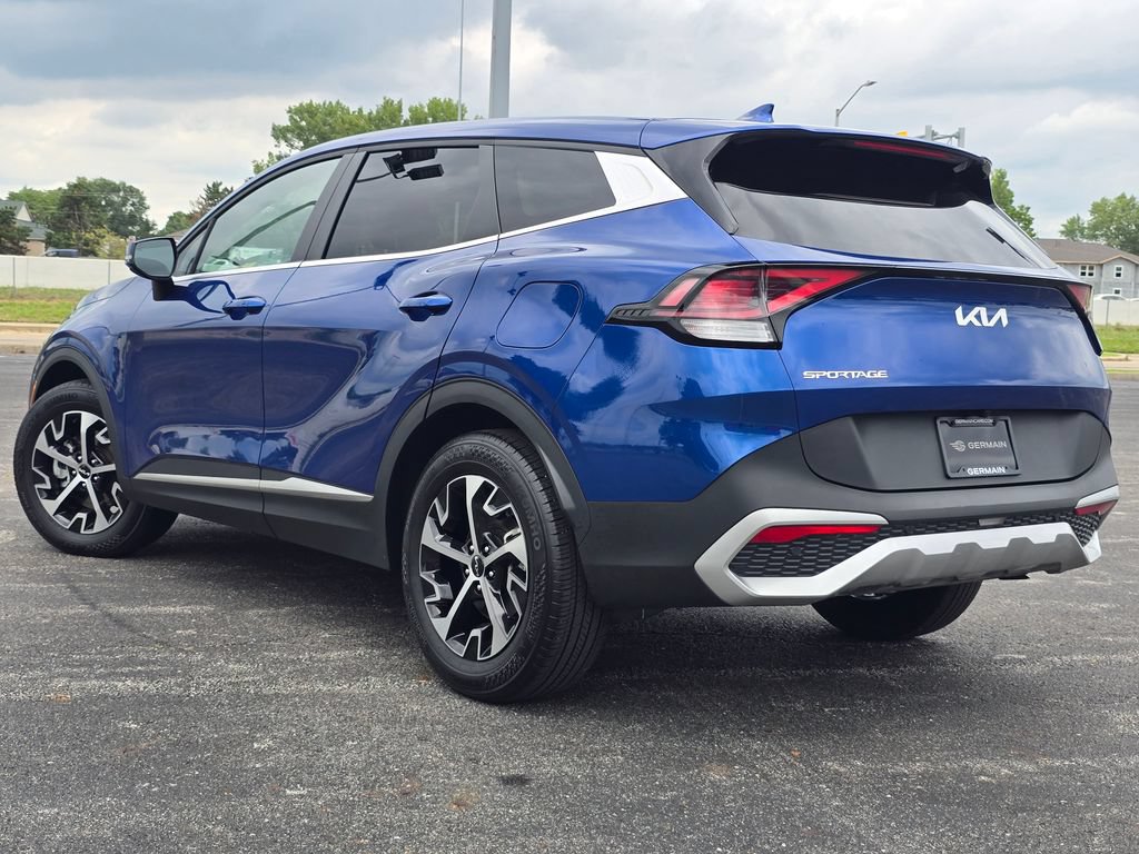Used 2025 Kia Sportage EX FWD image 15