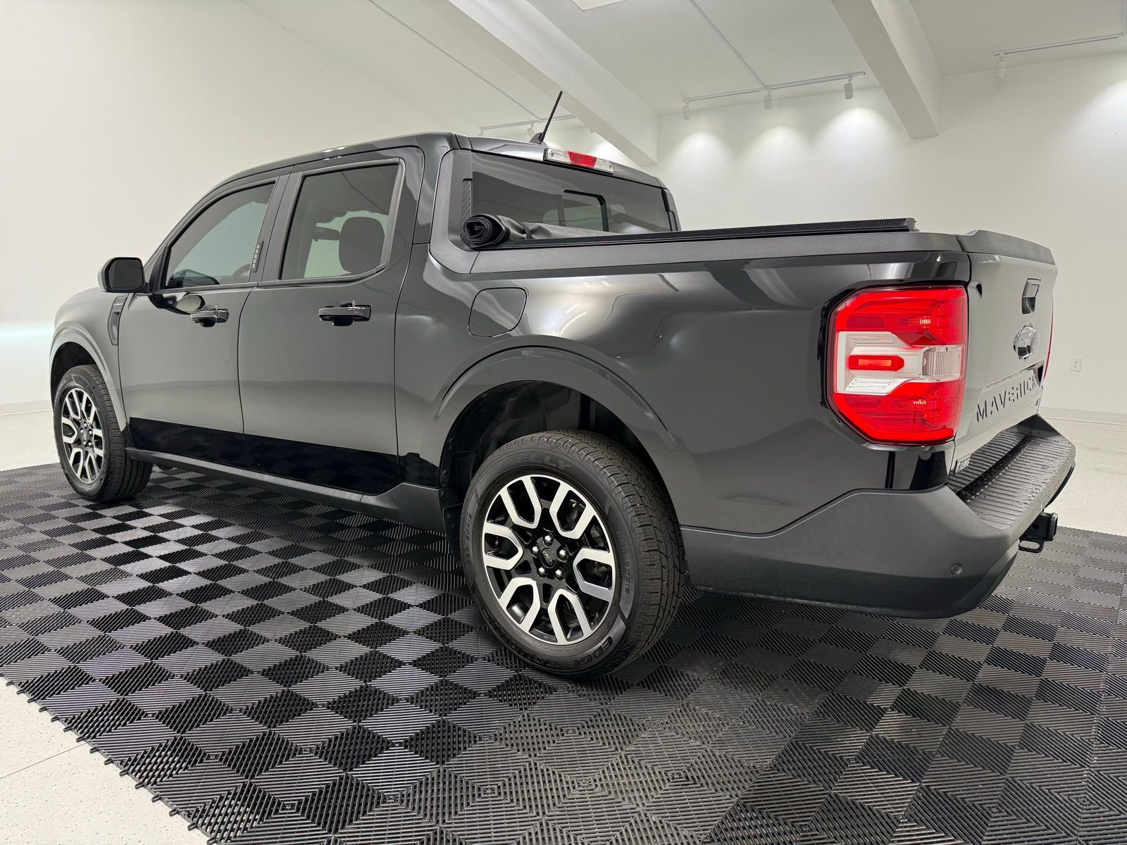 Used 2023 Ford Maverick Lariat w/ Lariat Luxury Package image 5