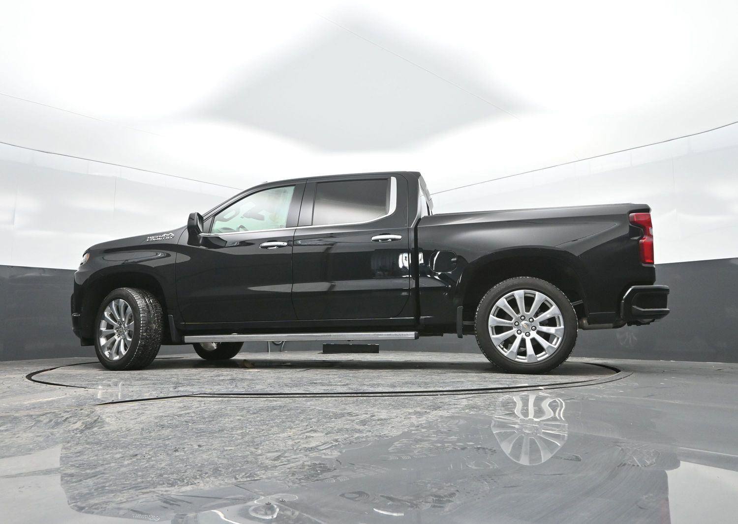 Used 2021 Chevrolet Silverado 1500 High Country image 40