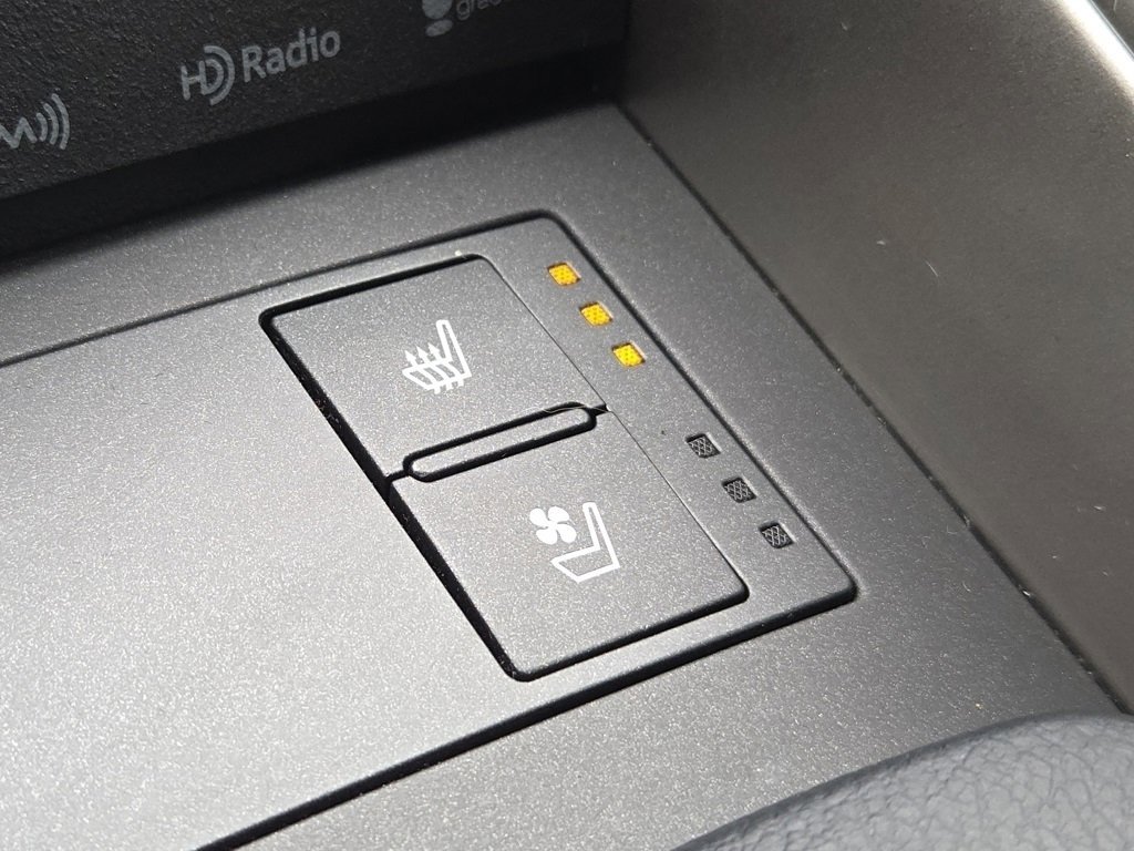 Used 2016 Lexus IS 300 AWD w/ Premium Package image 11