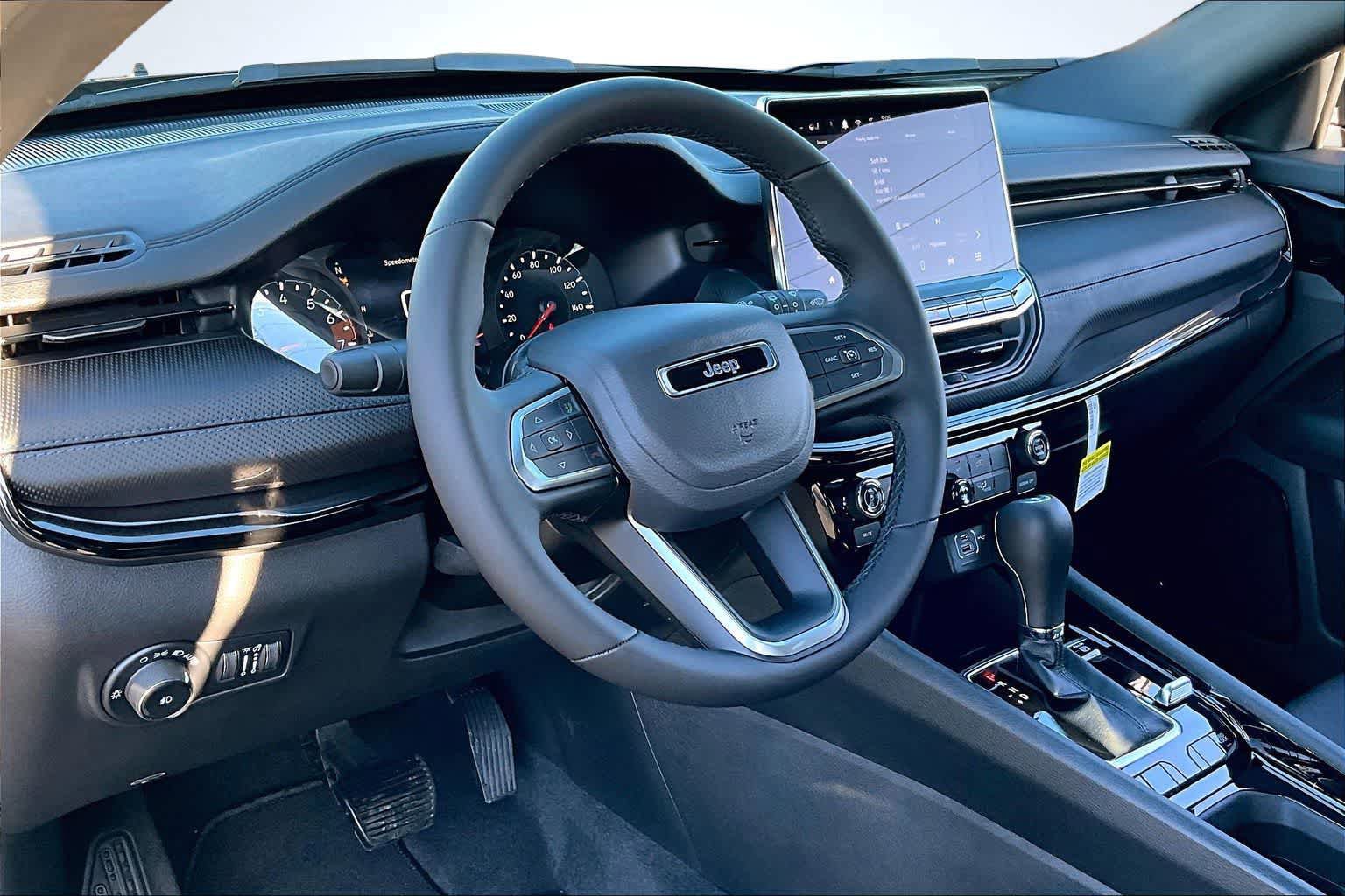 New 2026 Jeep Compass Latitude AWD/4WD image 2