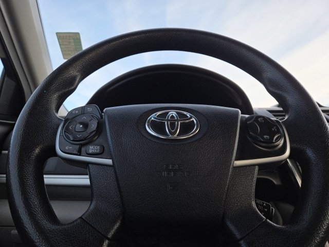 Used 2014 Toyota Camry L image 14