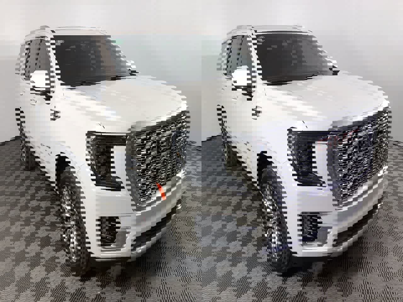 Used 2022 GMC Yukon Denali w/ Denali Premium Package image 2