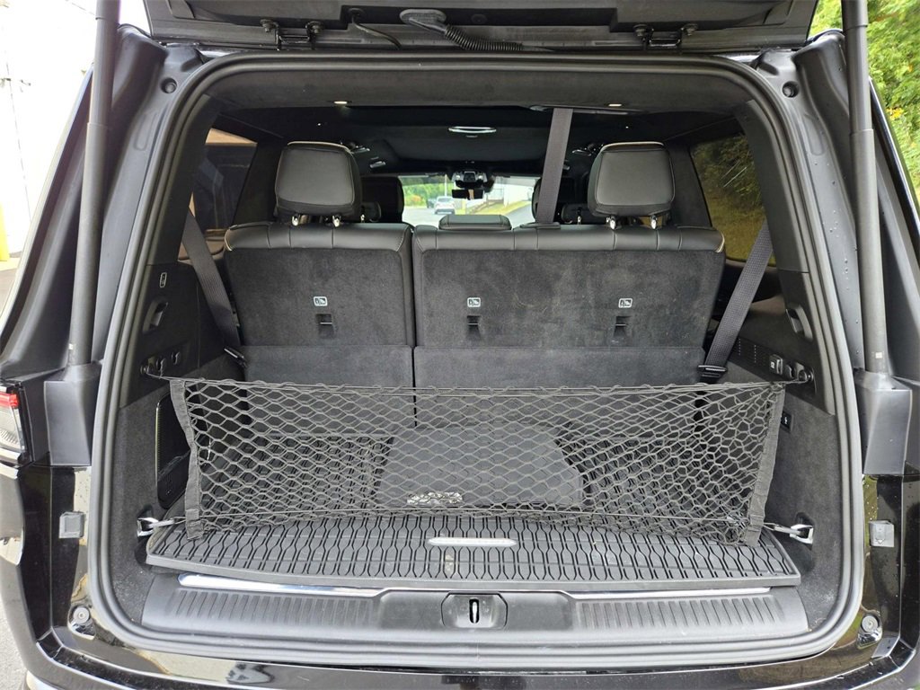 Used 2024 Jeep Grand Wagoneer Series III w/ Rear Seat Video Group 1 image 17