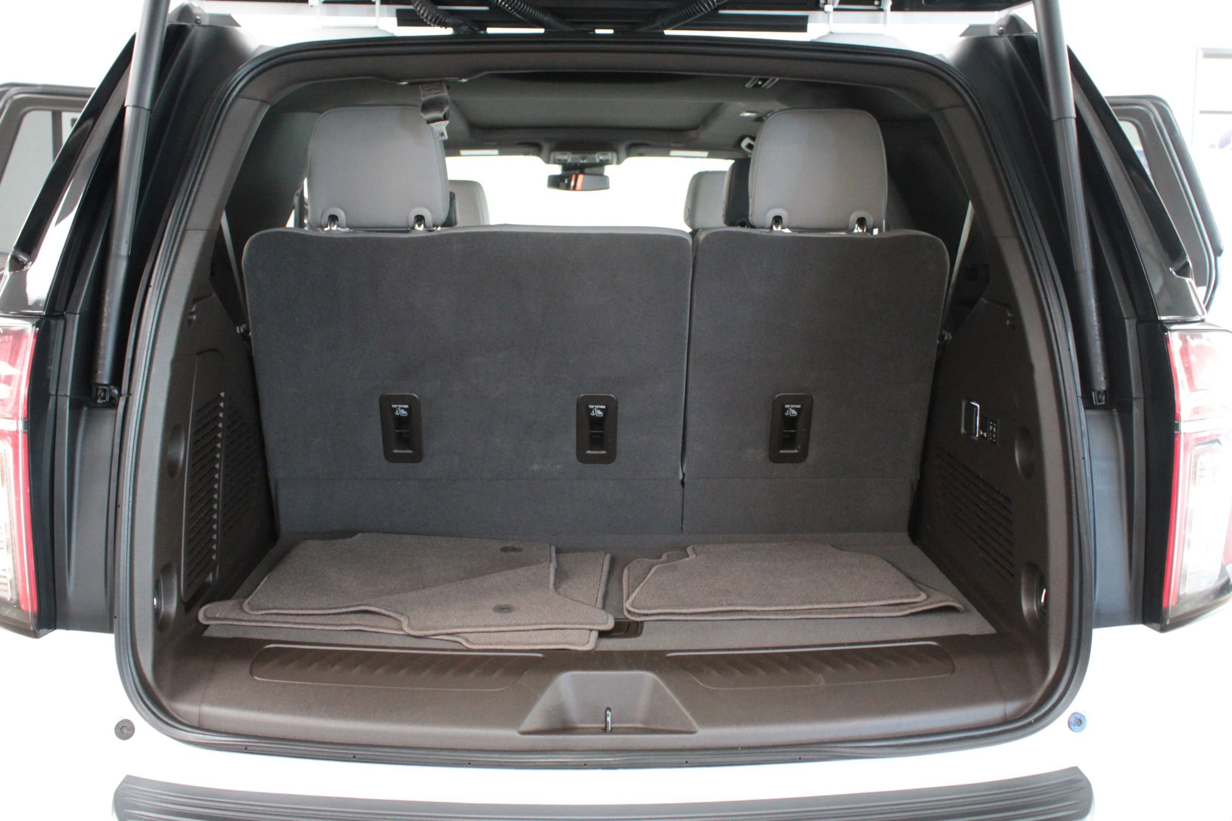 Used 2023 Chevrolet Tahoe LT w/ LT Signature Package image 9