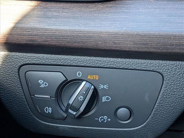 Used 2023 Audi Q5 2.0T Premium w/ Convenience Package image 15