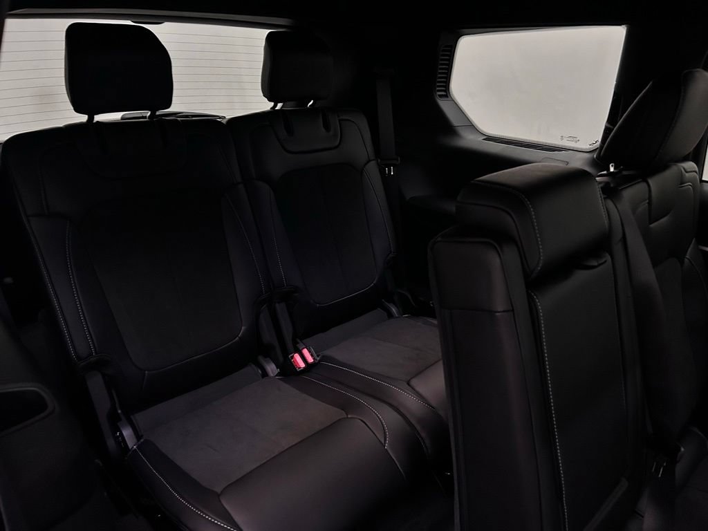 New 2026 Jeep Grand Cherokee L 4WD image 16