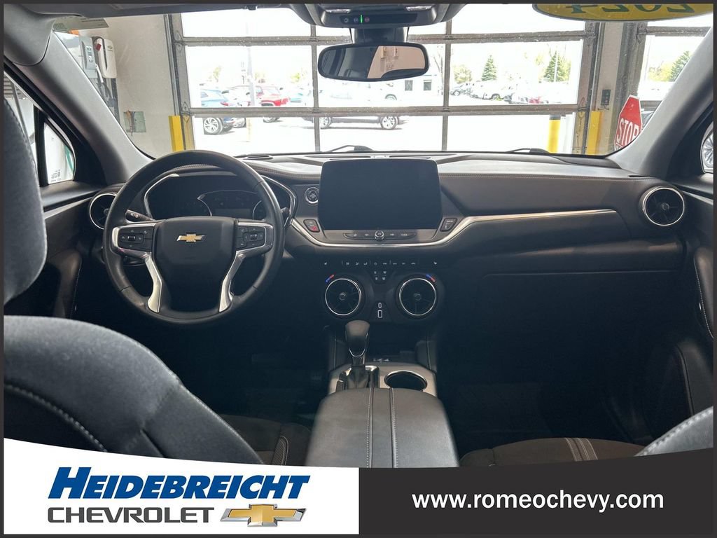 Used 2024 Chevrolet Blazer LT w/ Convenience Package AWD/4WD image 16