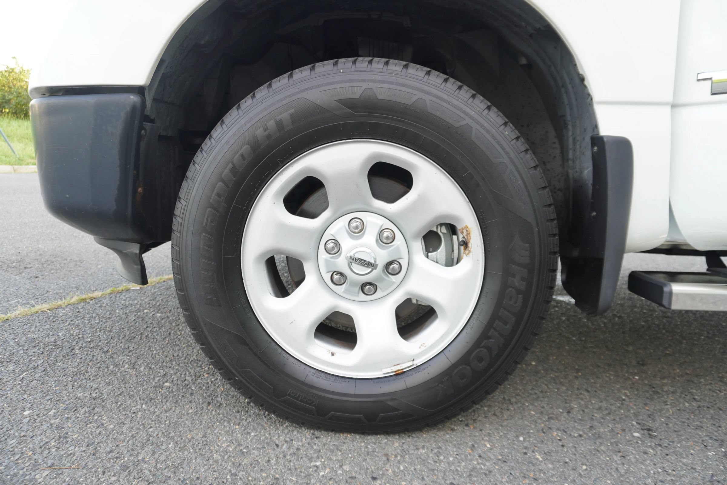 Used 2017 Nissan Titan S AWD/4WD image 23