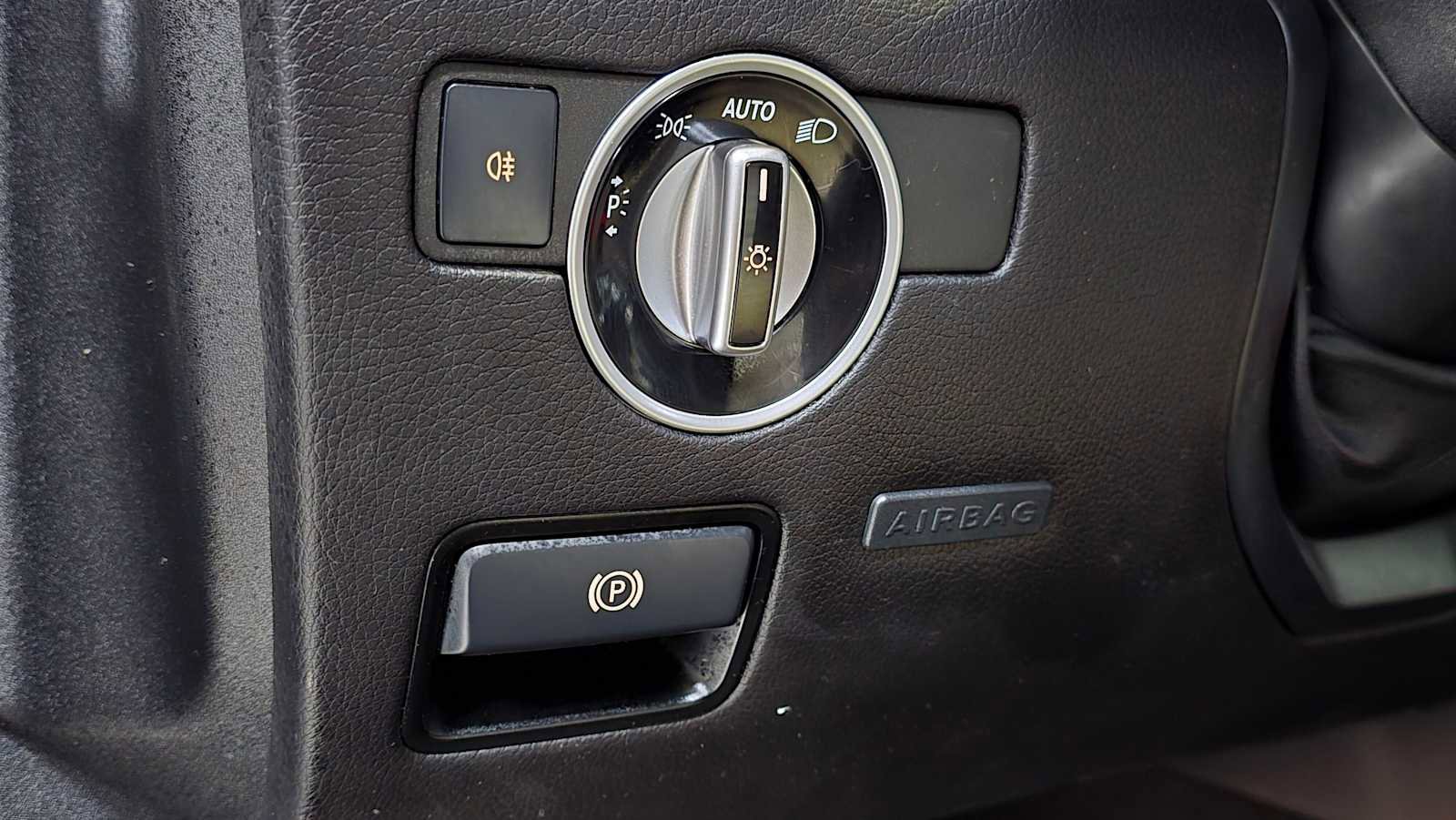 Used 2016 Mercedes-Benz SLK 300 image 24