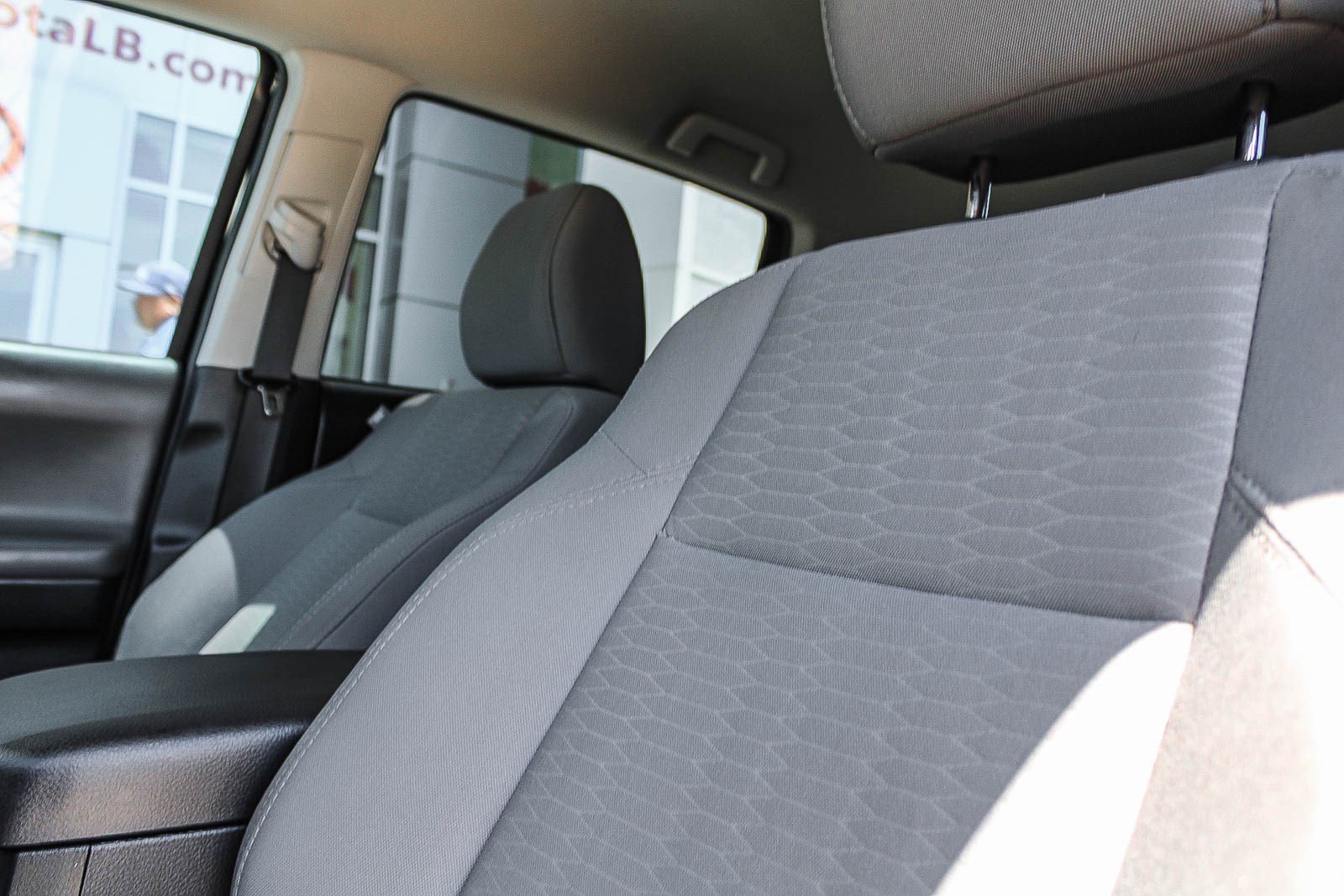 Used 2018 Toyota Tacoma SR5 RWD image 24