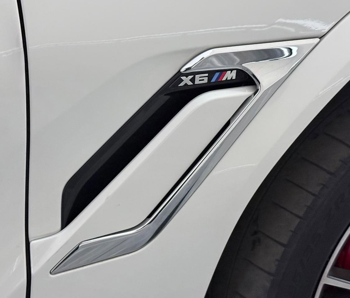 Used 2022 BMW X6 M w/ Executive Package AWD/4WD image 17