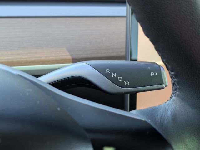 Used 2023 Tesla Model 3 Standard Range image 25