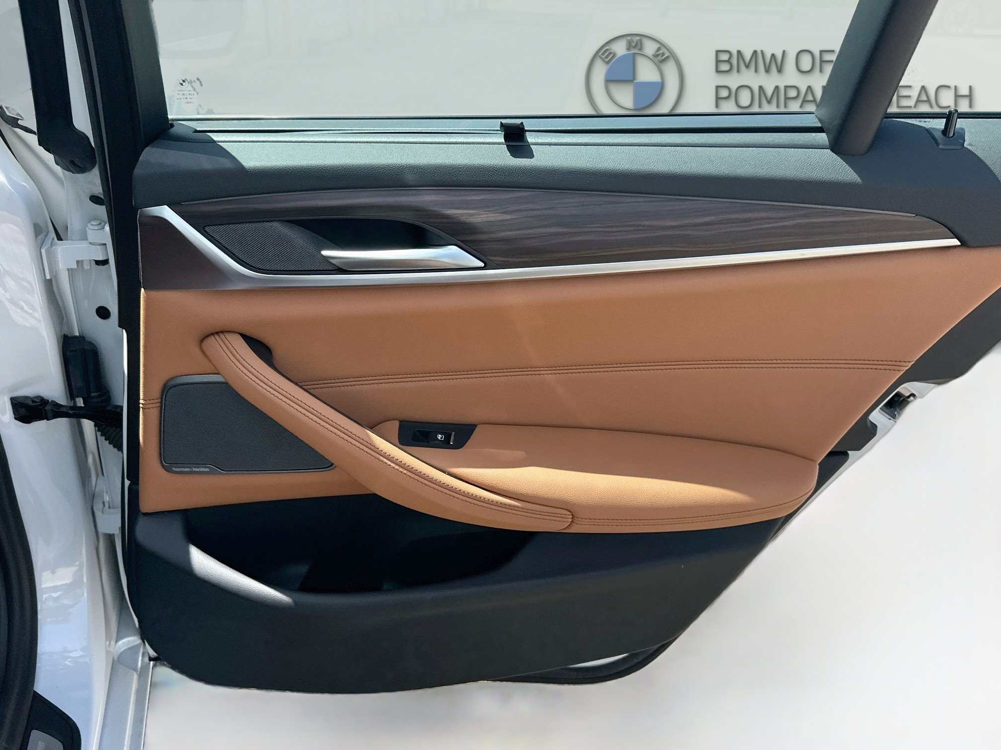 Used 2023 BMW 540i w/ Executive Package RWD image 32