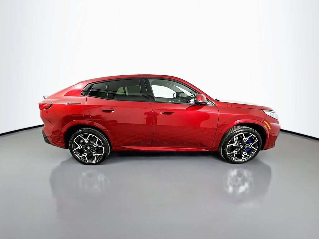 Used 2026 BMW X2 xDrive28i w/ Technology Package image 4