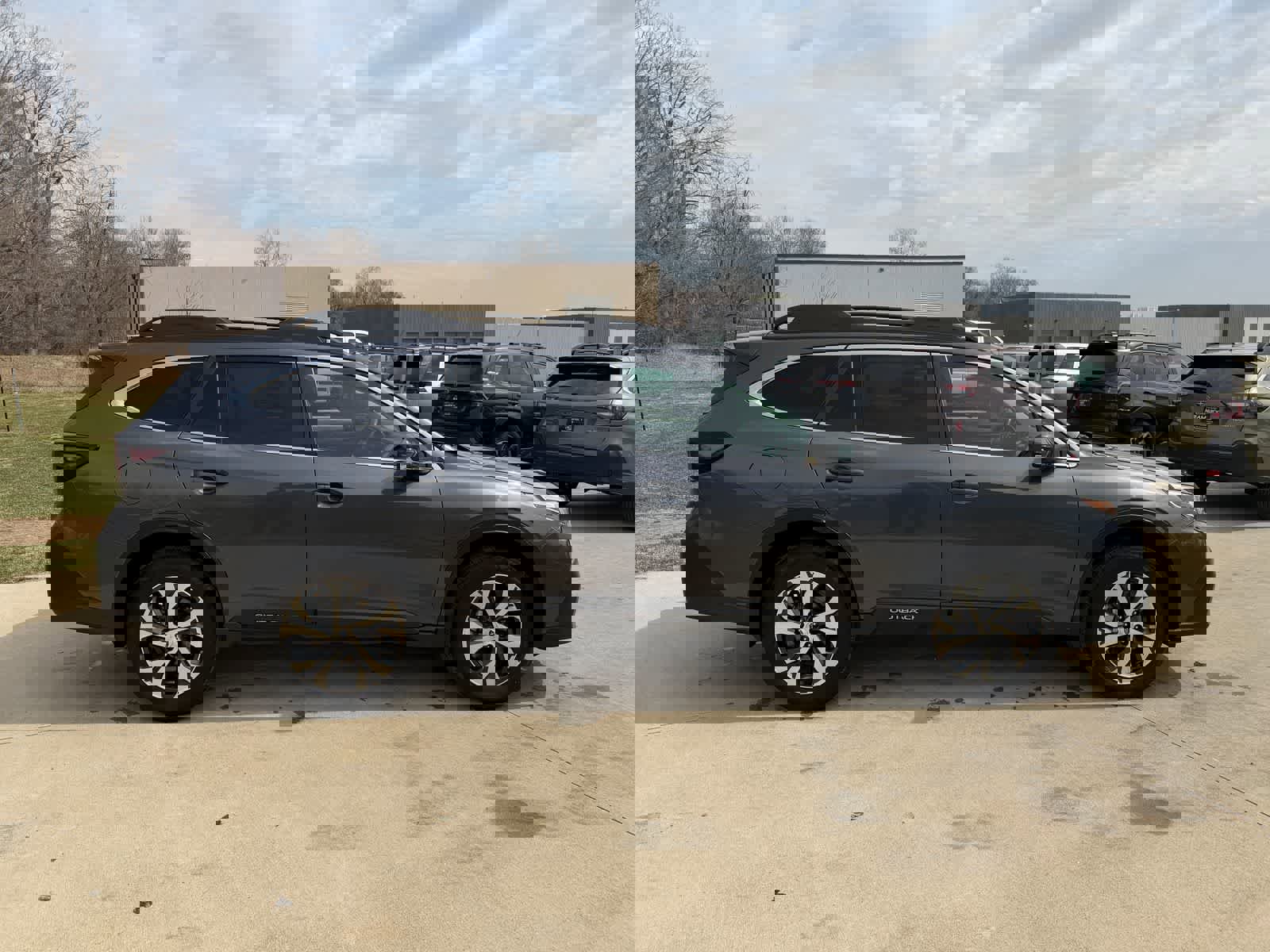 Used 2022 Subaru Outback Limited image 7