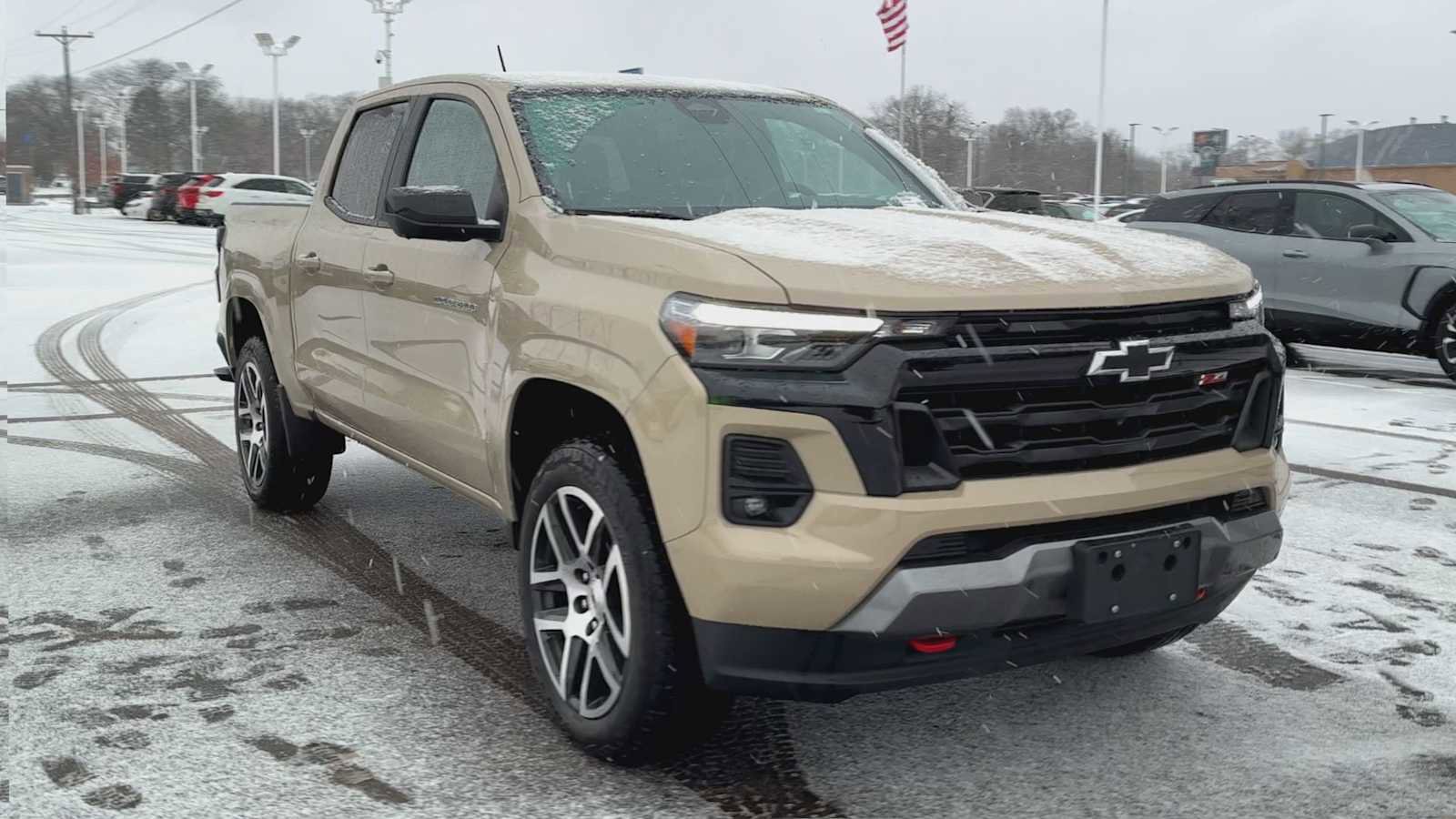 Used 2023 Chevrolet Colorado Z71 w/ Z71 Convenience Package 2 image 8