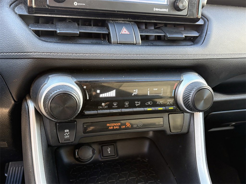 Used 2022 Toyota RAV4 LE image 21