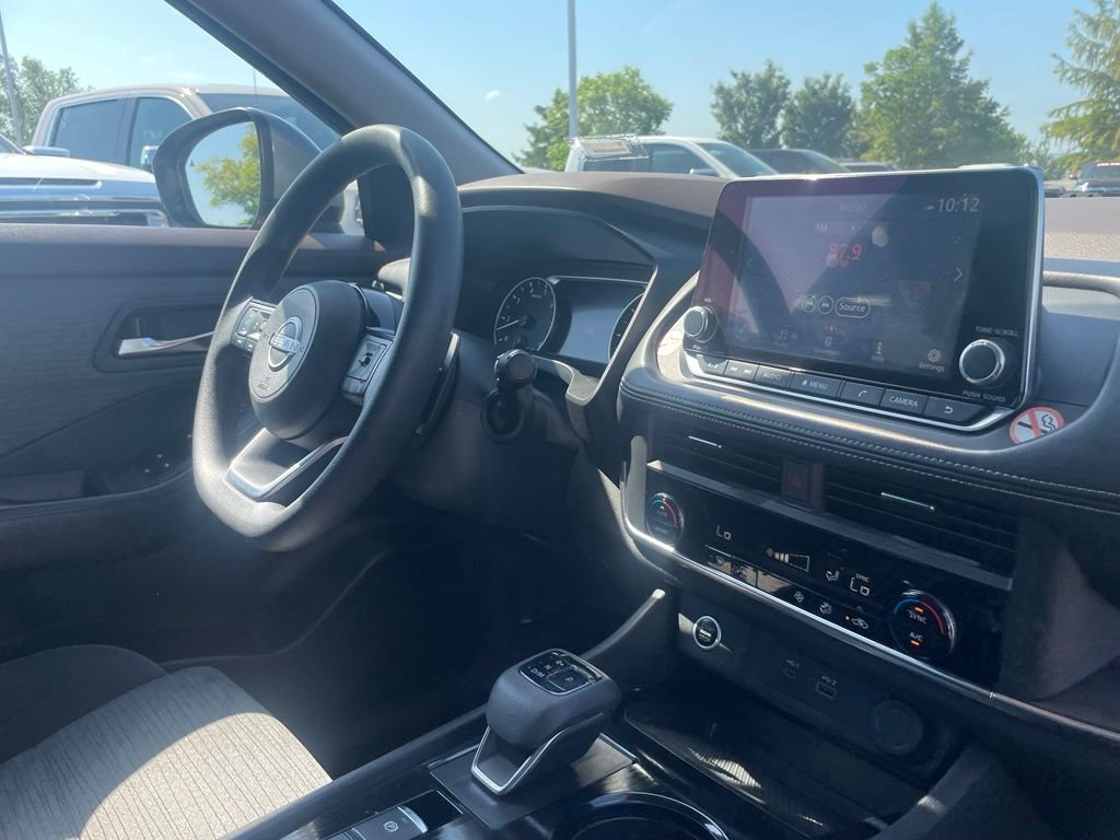 Used 2023 Nissan Rogue SV AWD/4WD image 30