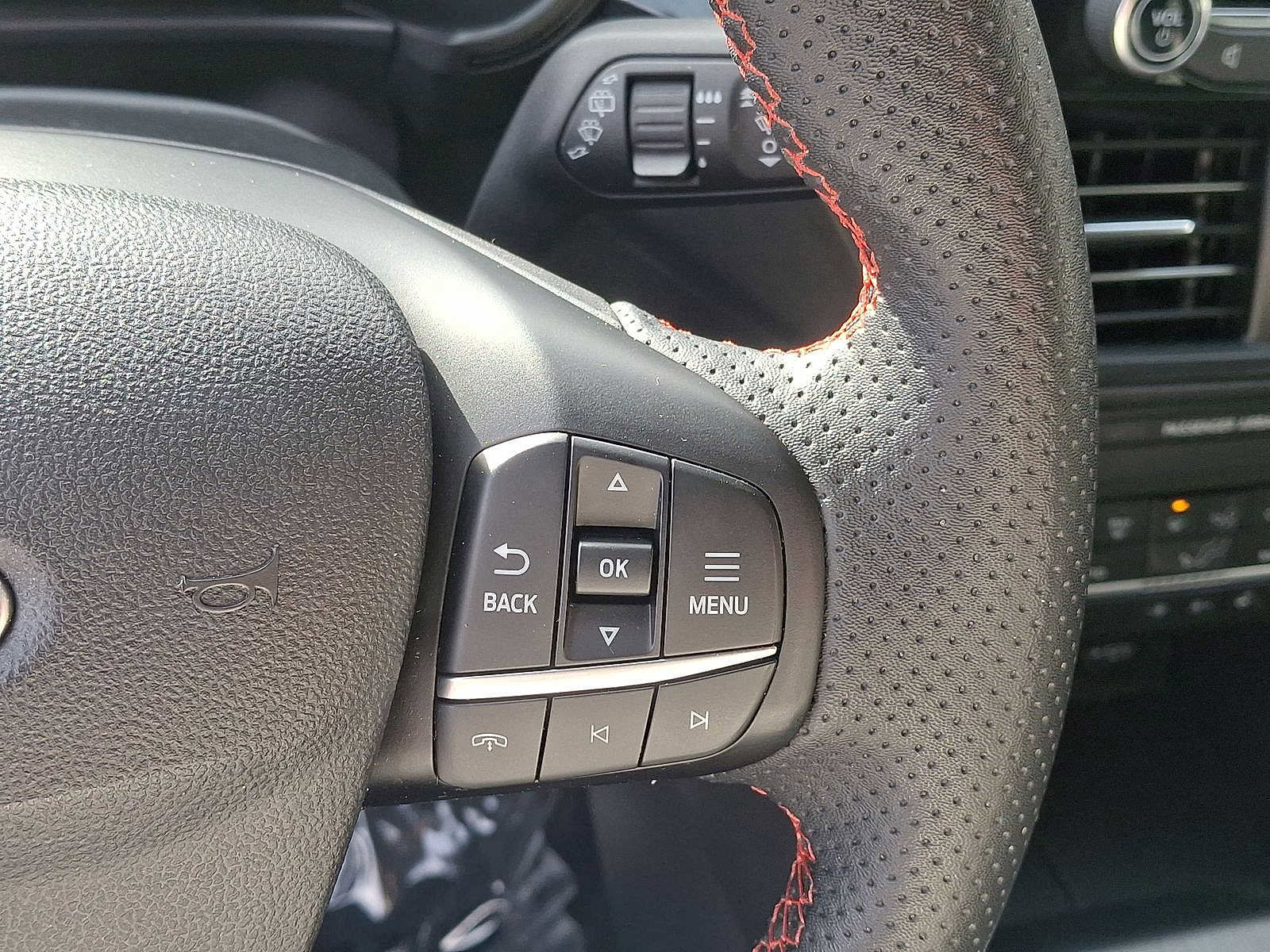 Used 2023 Ford Escape ST-Line image 17