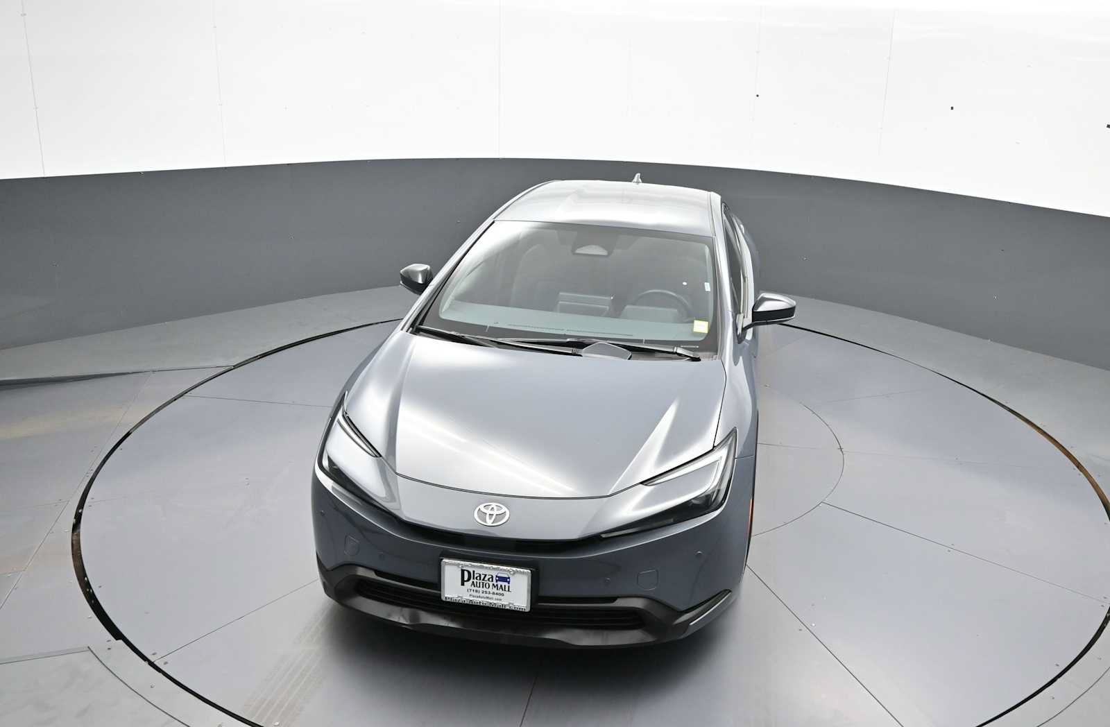 Certified 2025 Toyota Prius LE FWD image 34