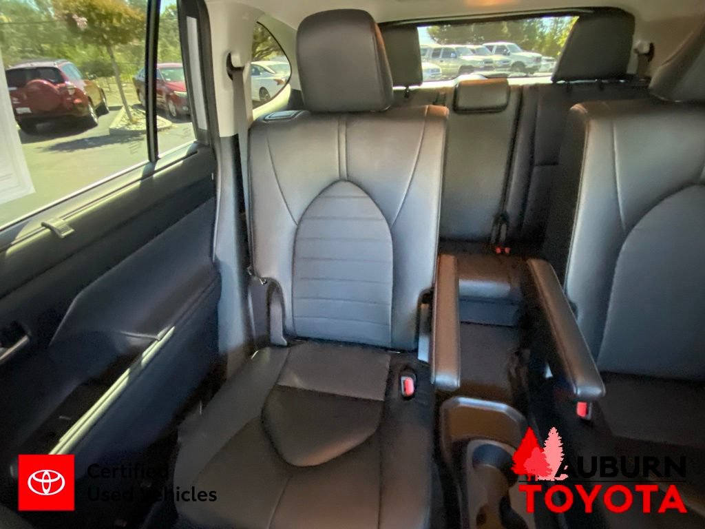 Certified 2024 Toyota Highlander XLE AWD/4WD image 25