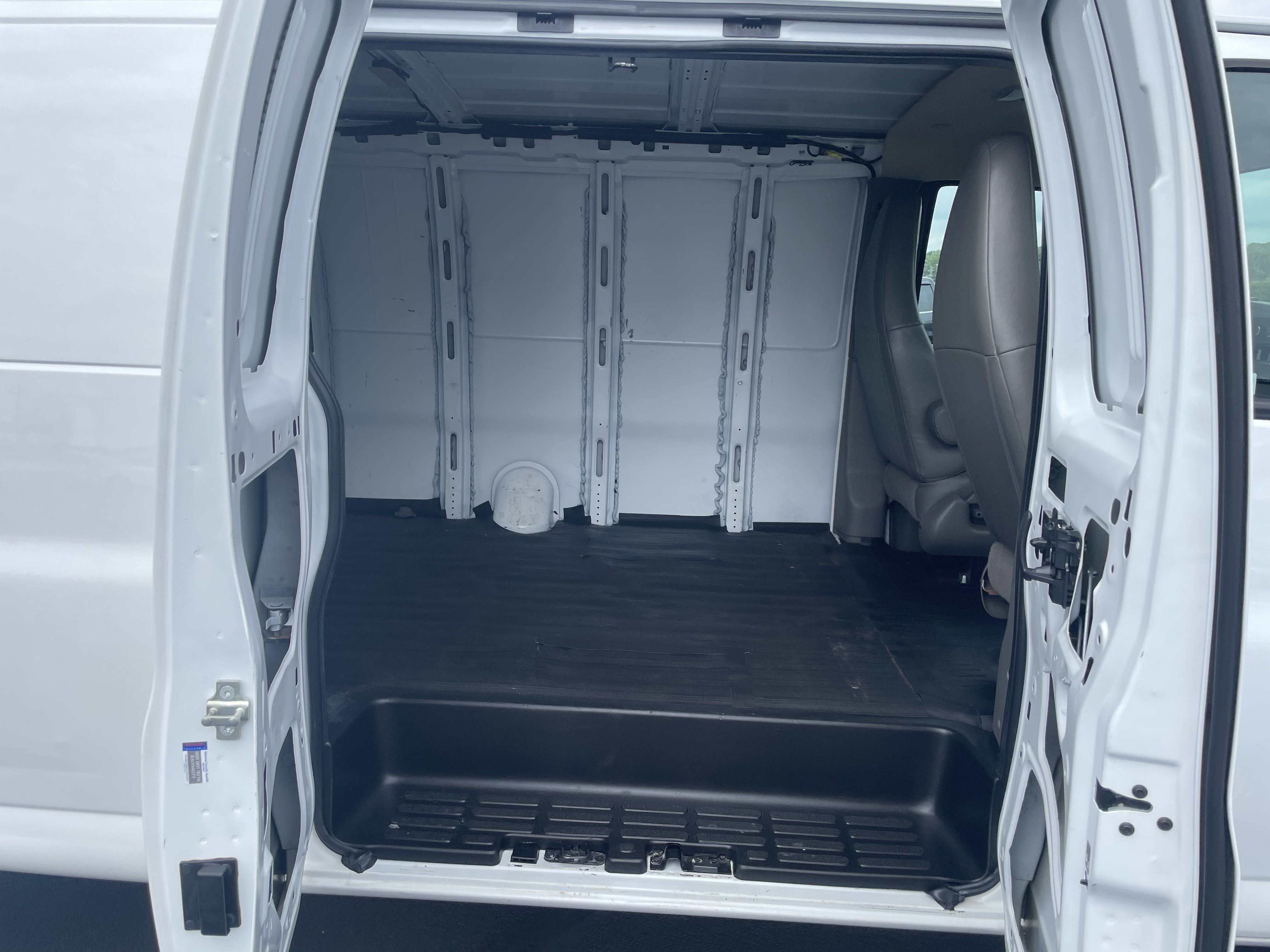 Used 2022 Chevrolet Express 2500 Extended w/ Driver Convenience Package image 11