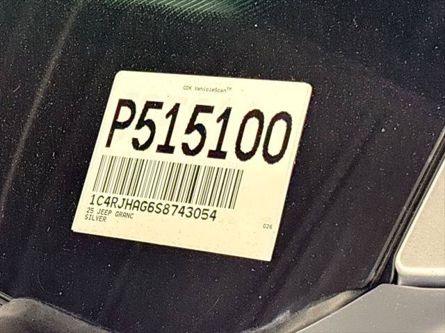 Certified 2025 Jeep Grand Cherokee Laredo w/ Luxury Tech Group I AWD/4WD image 25