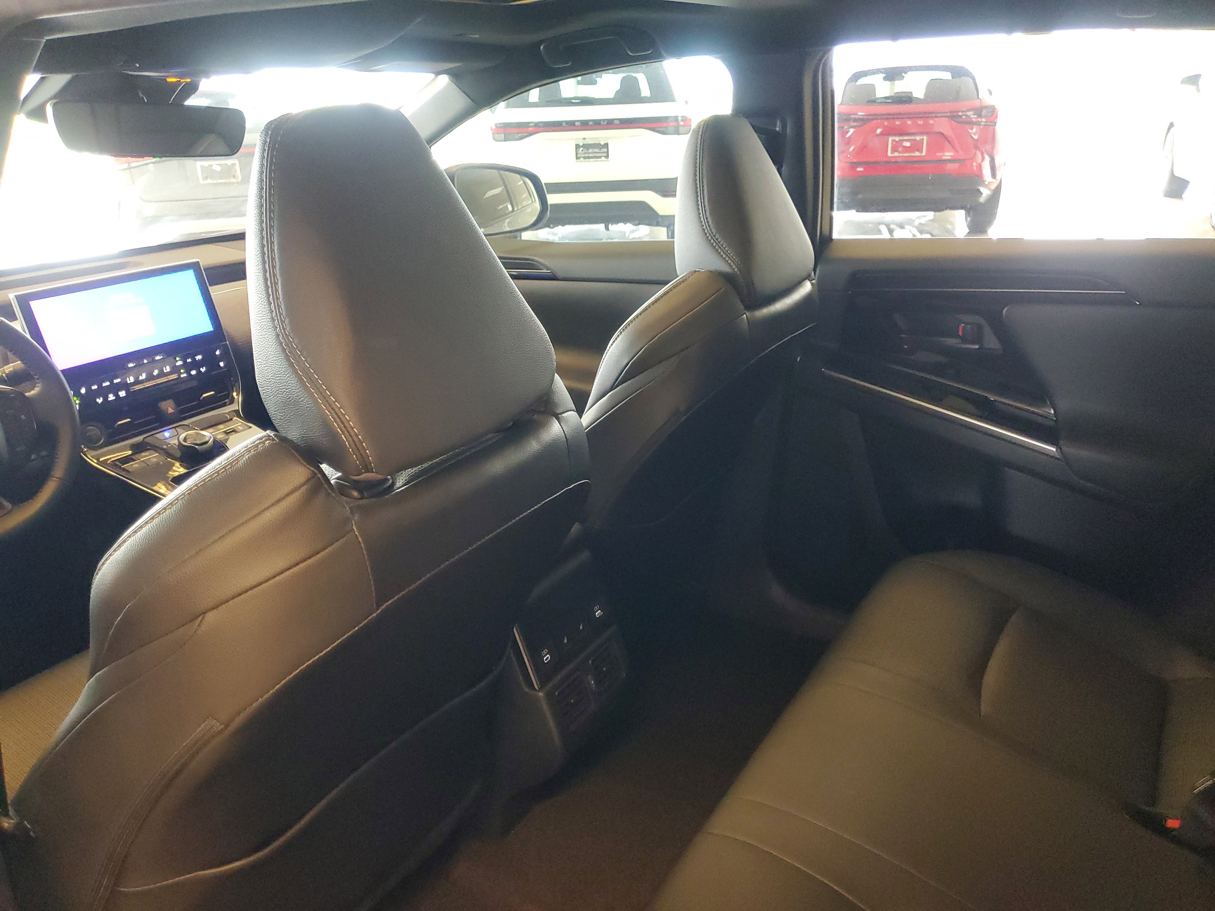 Used 2023 Toyota bZ4X Limited w/ Weather Package AWD/4WD image 16