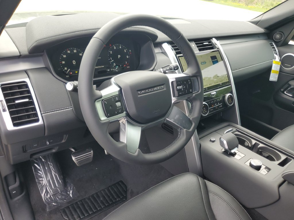 New 2026 Land Rover Discovery Limited Edition AWD/4WD image 14
