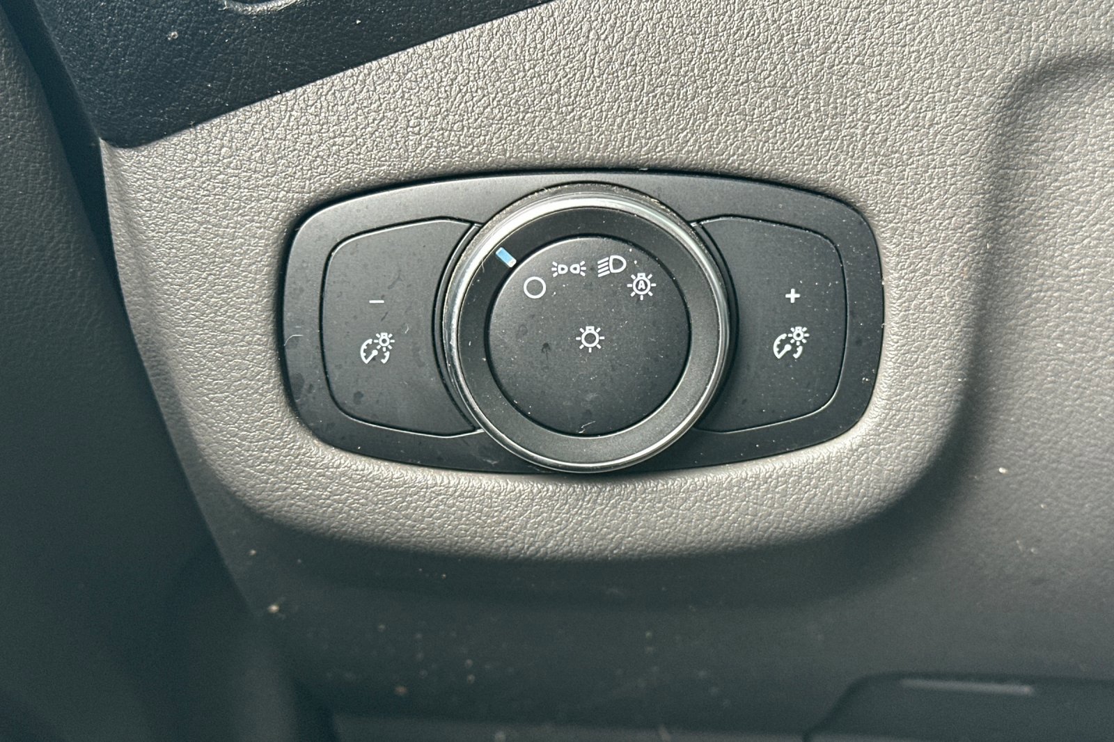 Used 2020 Ford Transit Connect XL image 25