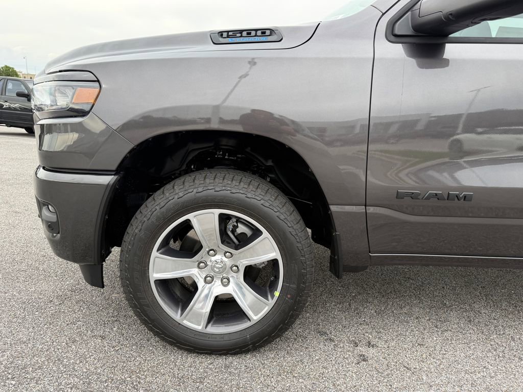 New 2026 RAM 1500 Express AWD/4WD image 24