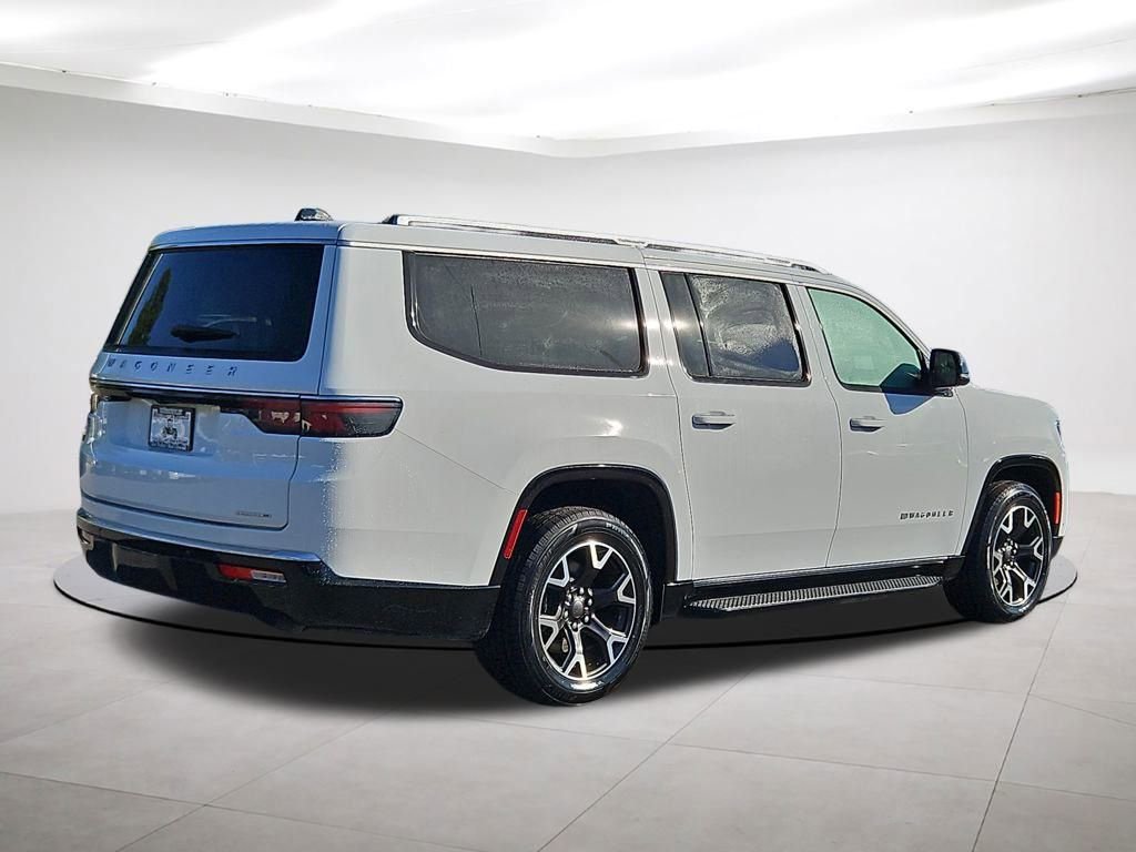 Used 2024 Jeep Wagoneer L Series III w/ Flexible Seating Group image 7