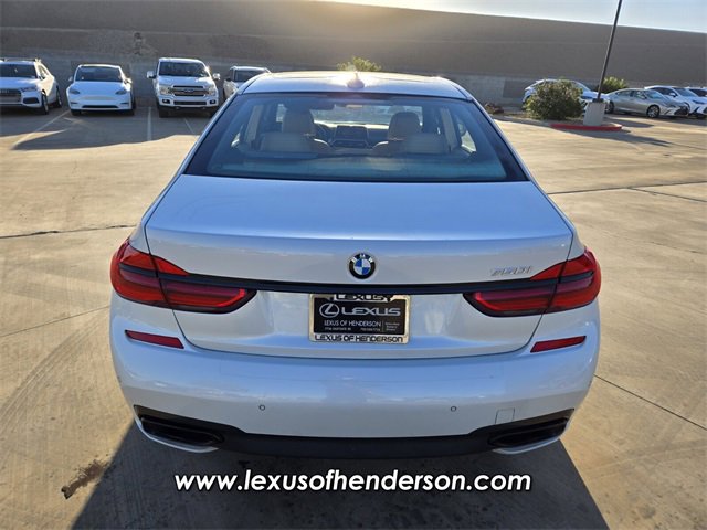Used 2019 BMW 750i w/ Executive Package image 5