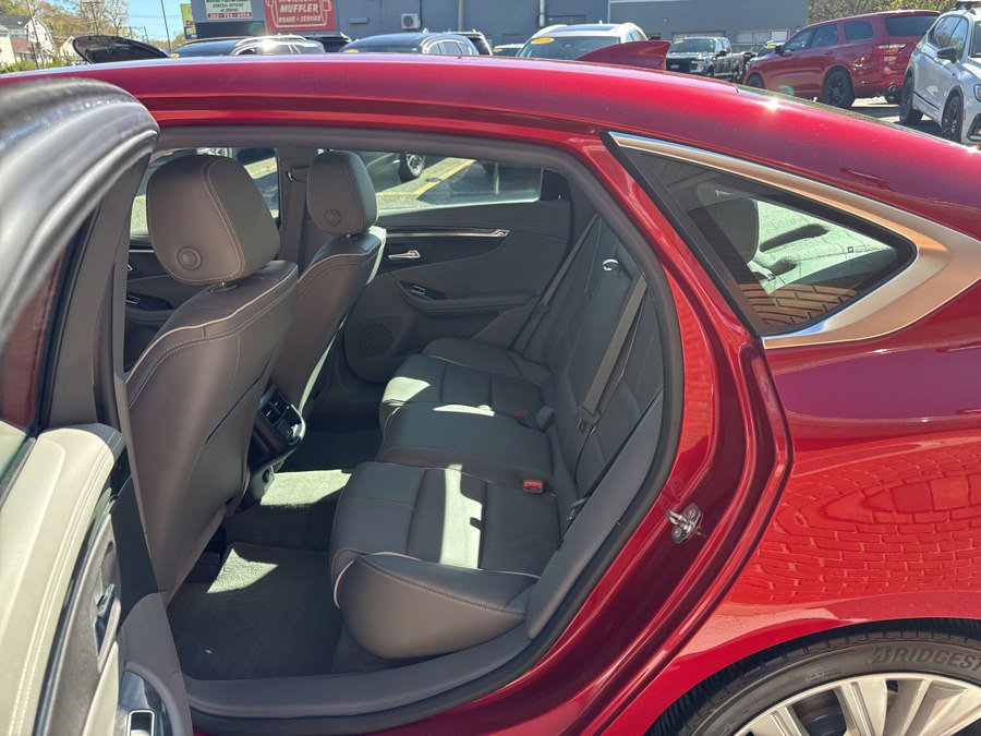 Used 2015 Chevrolet Impala LTZ FWD image 18