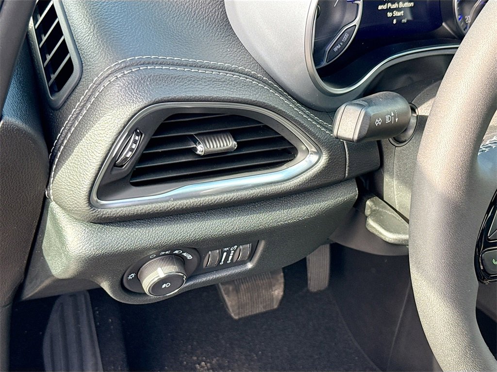 New 2026 Chrysler Pacifica Limited w/ S Appearance Package image 10