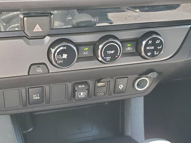 Used 2018 Toyota Tacoma TRD Sport image 24