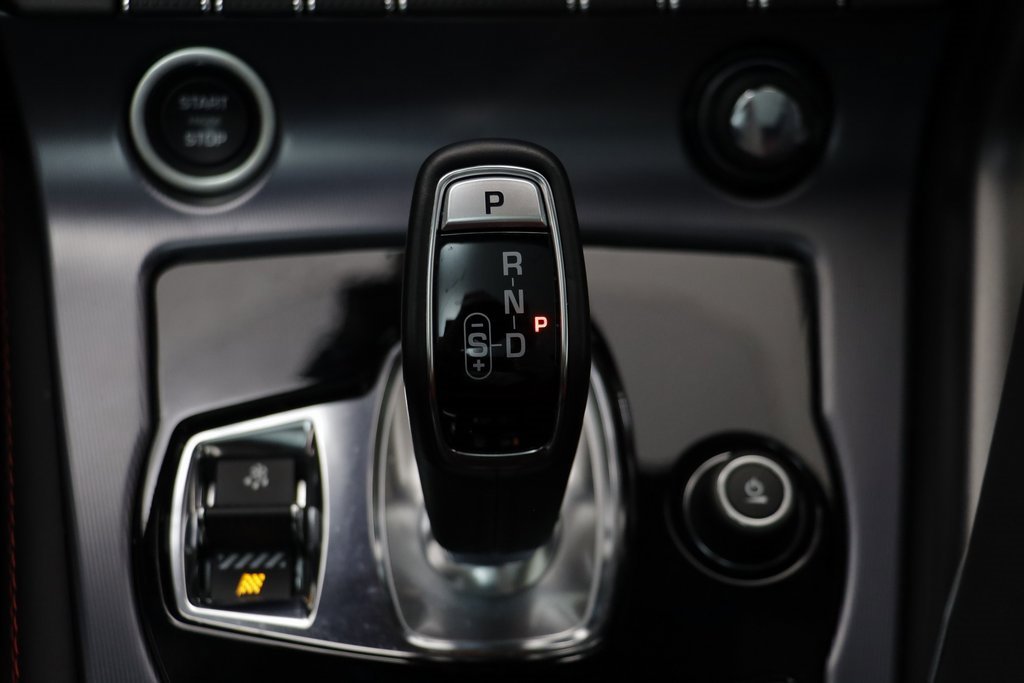 Used 2023 Jaguar F-TYPE R image 15