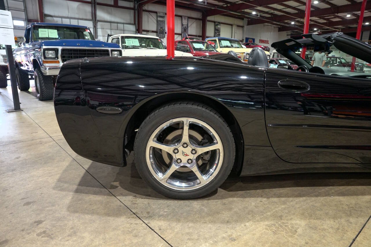 Used 2003 Chevrolet Corvette Convertible w/ Preferred Equipment Group1 RWD image 9