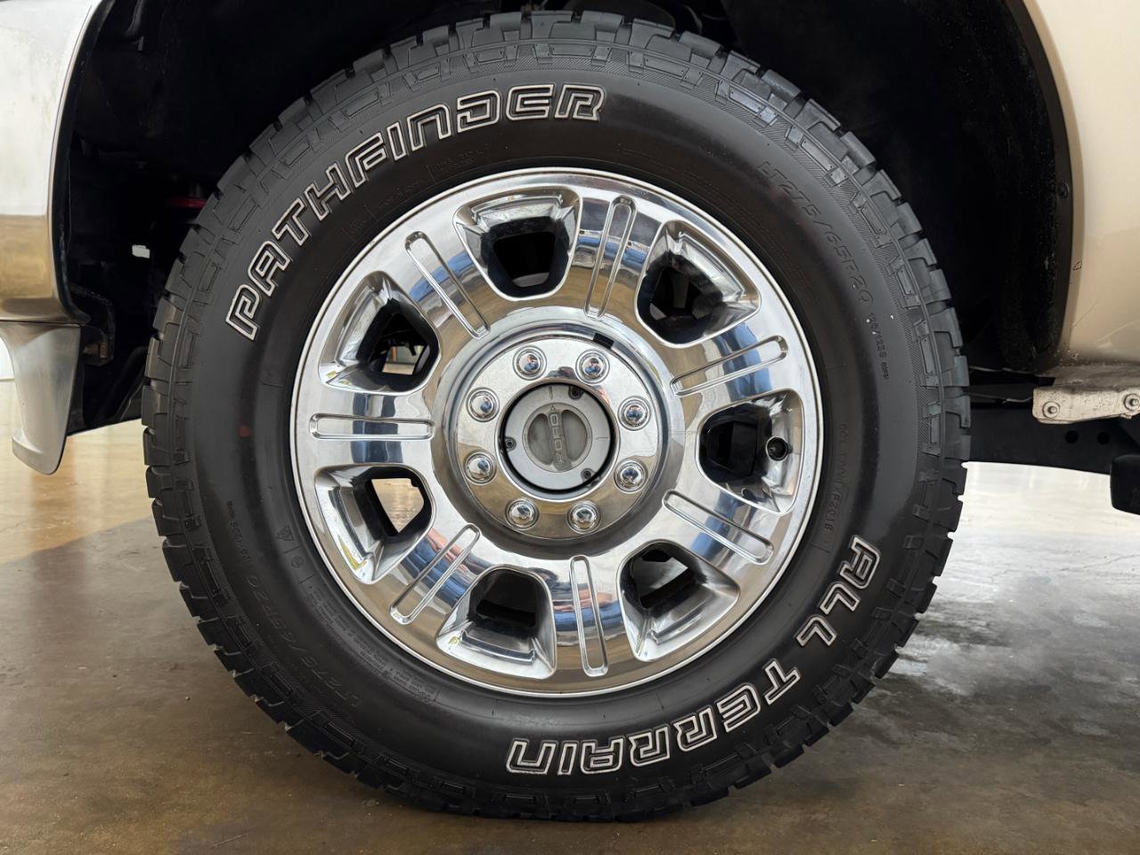 Used 2014 Ford F250 Lariat w/ Lariat Ultimate Package image 53