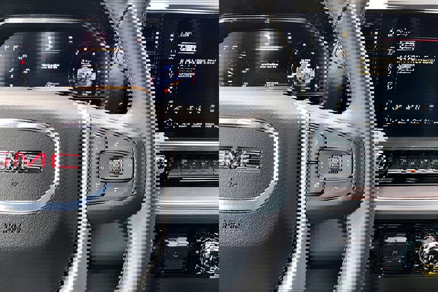 Used 2025 GMC Sierra 3500 SLT w/ SLT Premium Package image 25