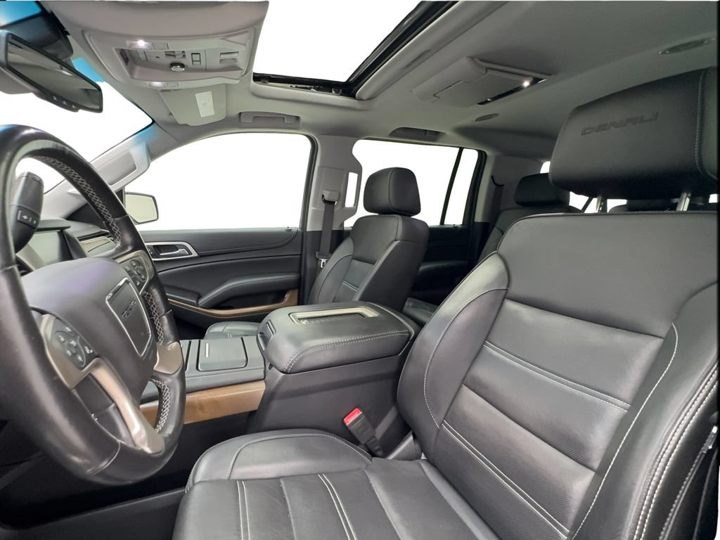 Used 2019 GMC Yukon XL Denali w/ Denali Ultimate Package RWD image 17