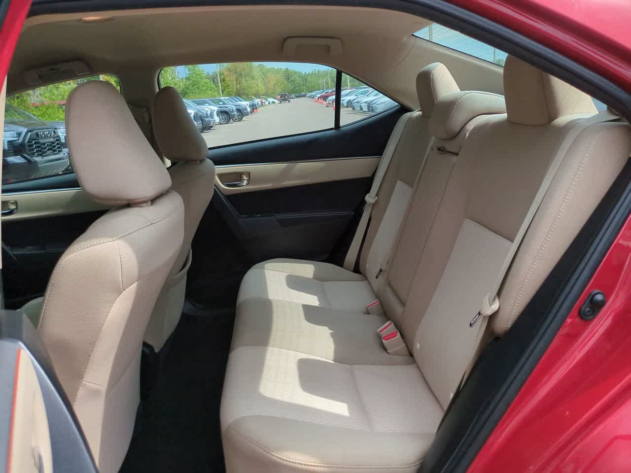 Used 2016 Toyota Corolla LE FWD image 13
