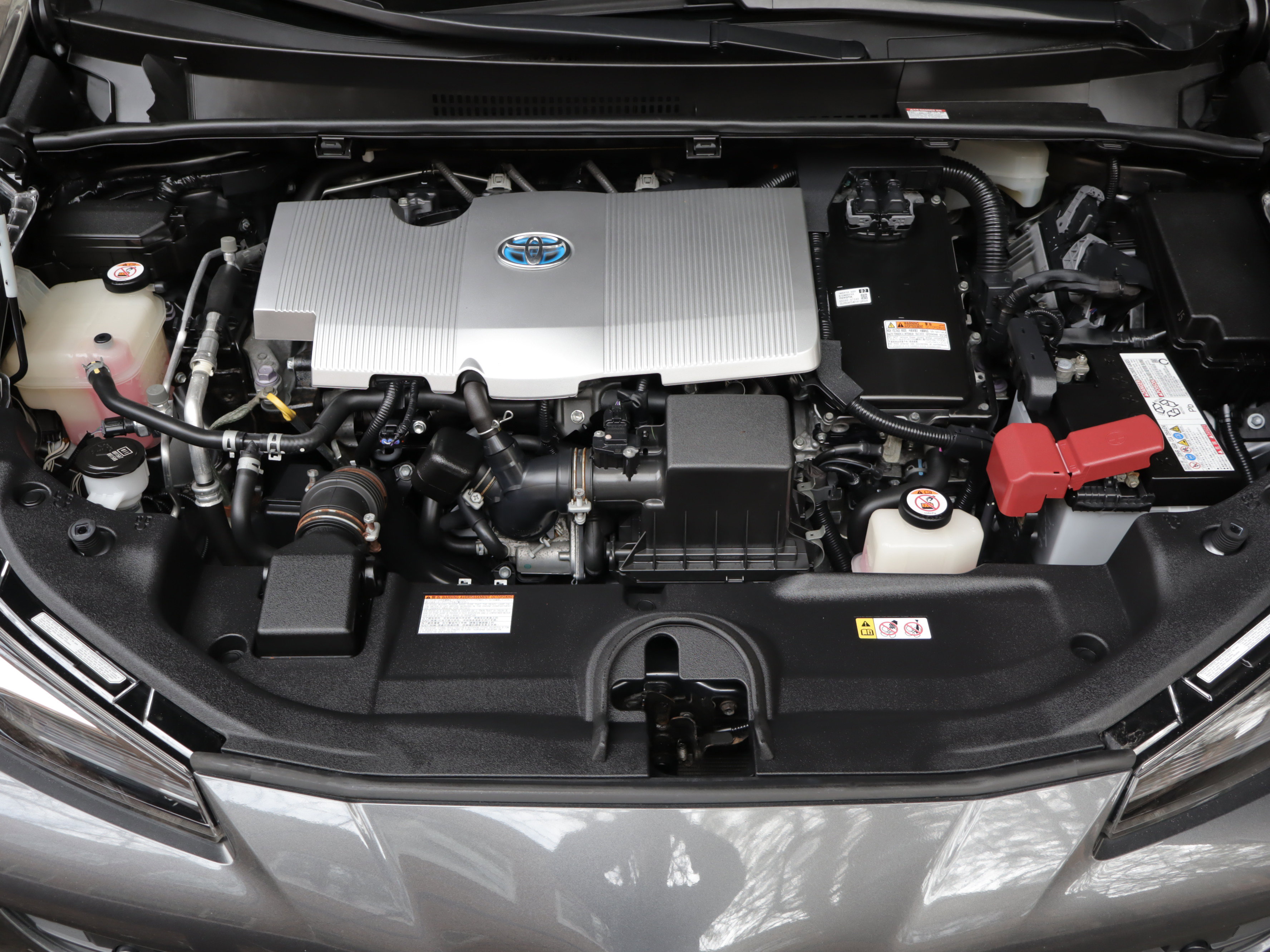 Used 2020 Toyota Prius XLE image 24