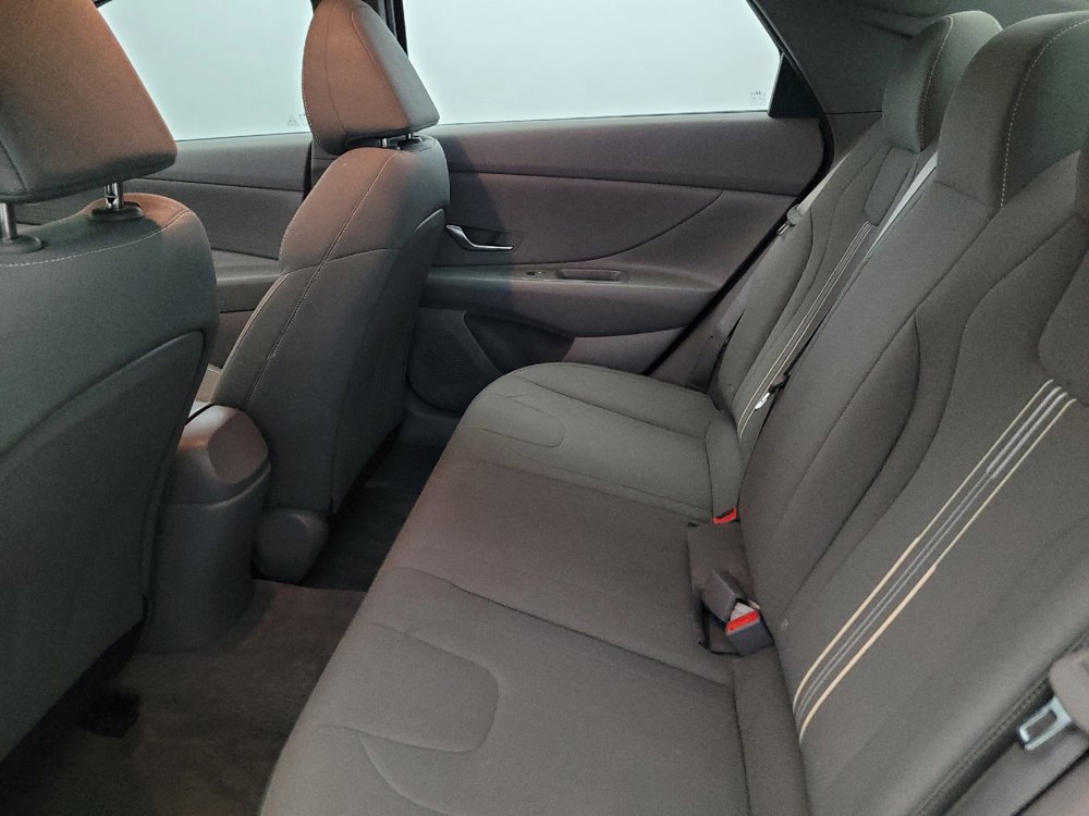 Used 2023 Hyundai Elantra Blue FWD image 18