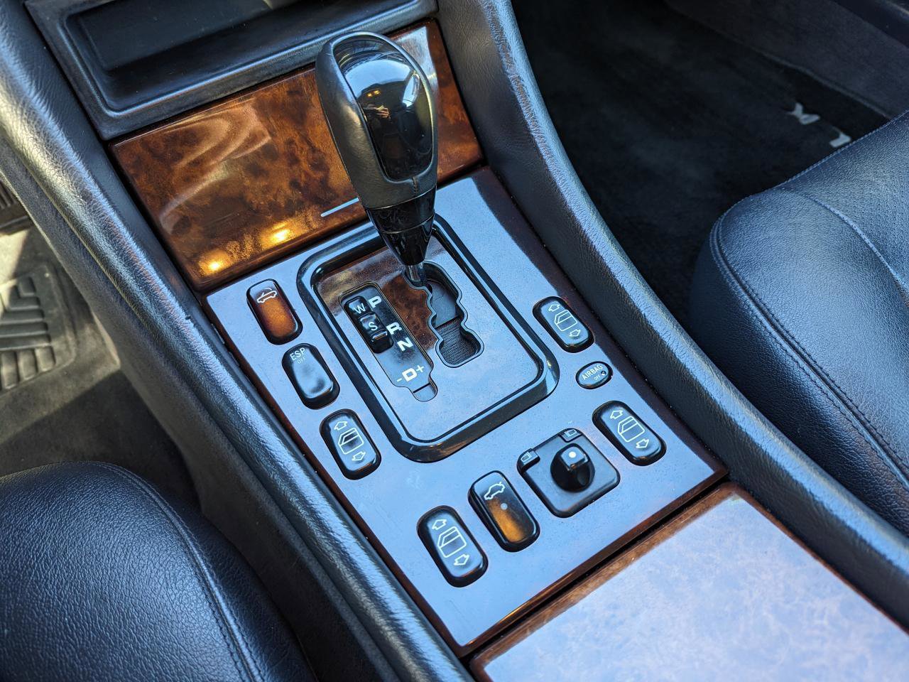 Used 2002 Mercedes-Benz CLK 320 Cabriolet image 25