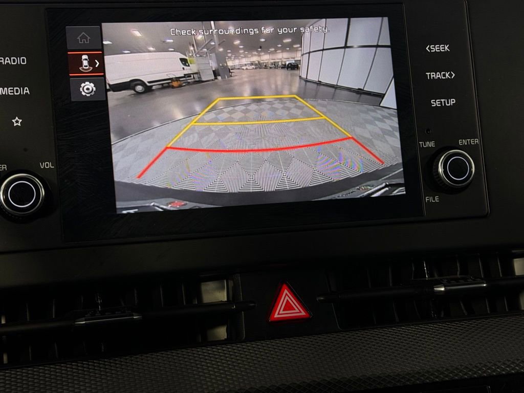 Used 2025 Kia Sportage LX image 18