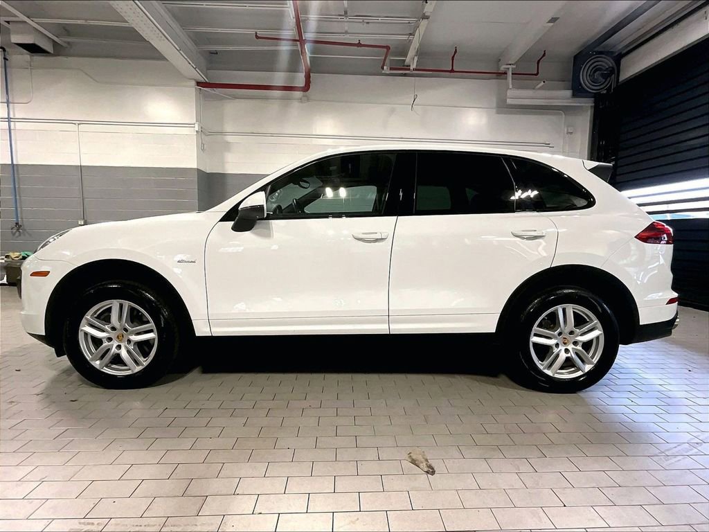 Used 2015 Porsche Cayenne Diesel image 2